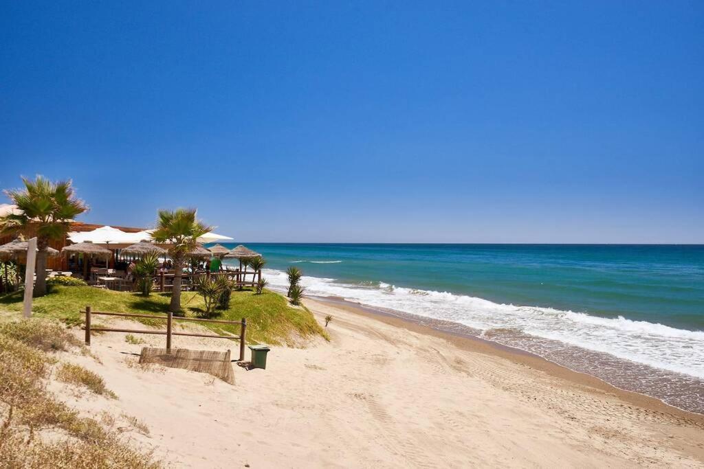 Oleholidays 603 Romana Playa Primera Linea Playa Marbella Exterior photo